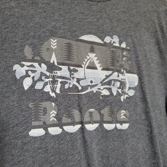 Limited Edition Roots x Pendleton - Picture 2 of 3